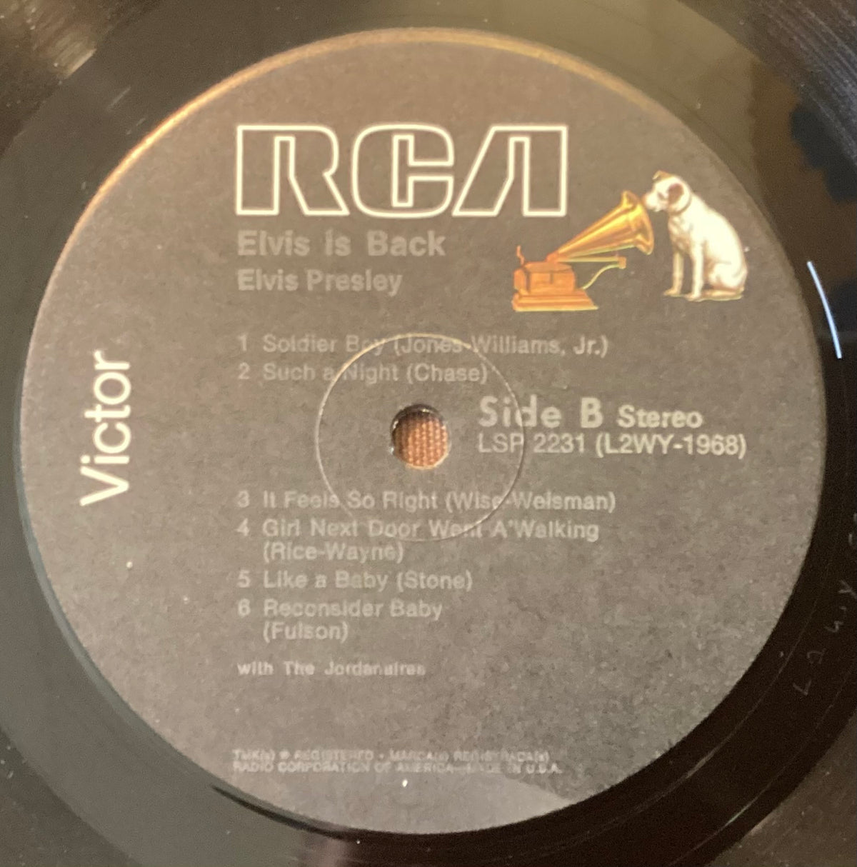 Elvis Presley on LP RCA LSP-2231: Elvis is Back!; E/V