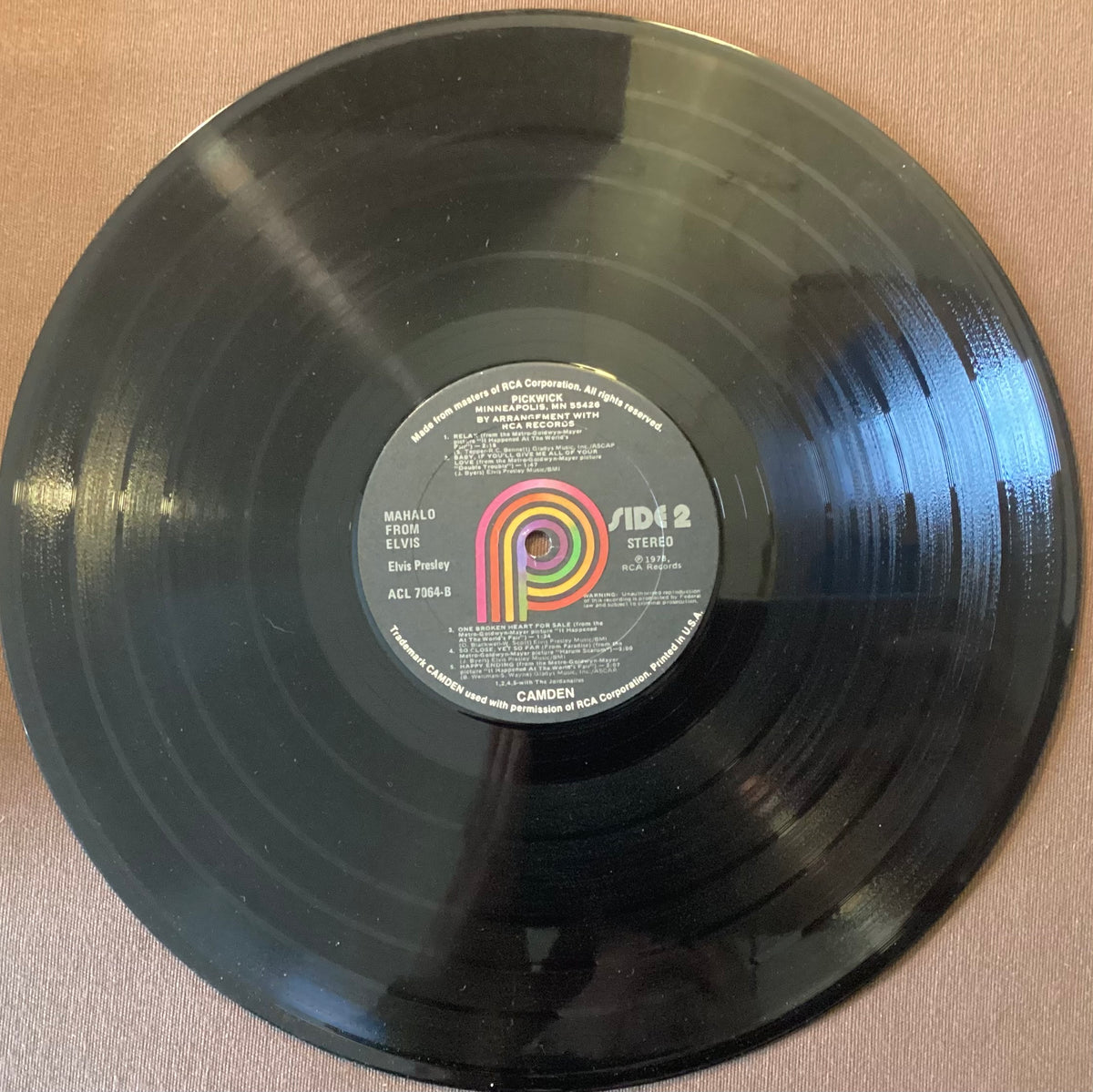 Elvis Presley on LP Pickwick ACL-7064: Mahalo from Elvis; E/V