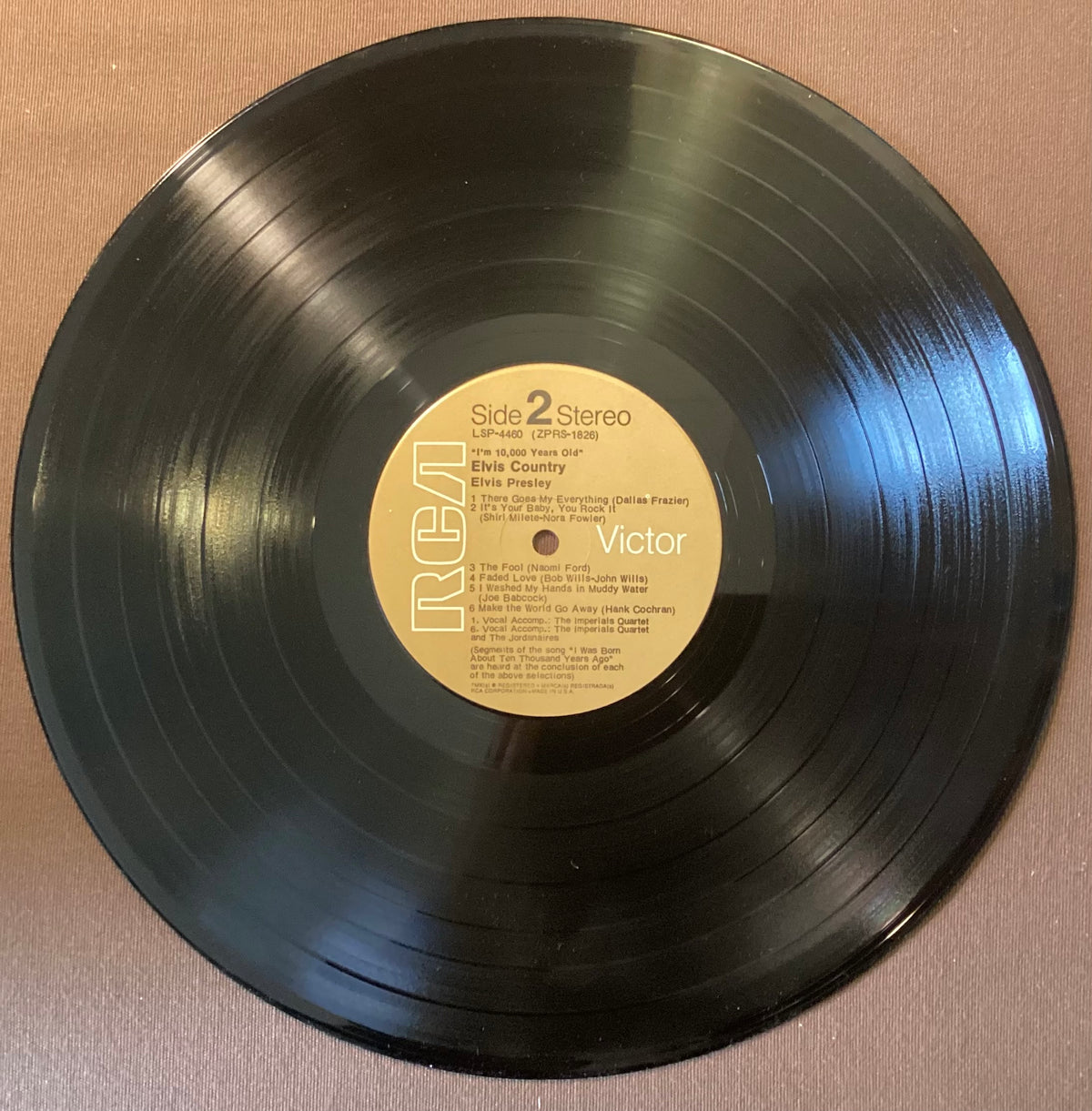 Elvis Presley on LP RCA LSP-4460: Elvis Country; E/V+
