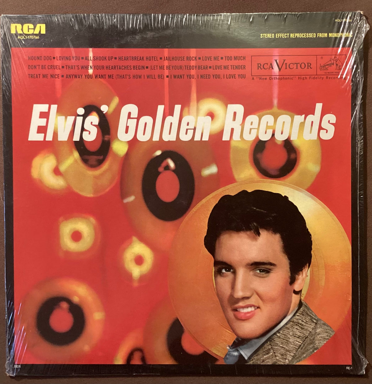 Elvis Presley on LP RCA Victor AQL1-1707(e): Elvis’ Golden Records; M/NM