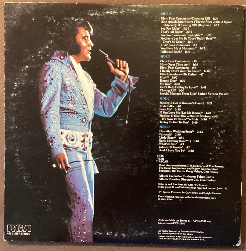 Elvis Presley on LP RCA APL2-2587: Elvis in Concert; V+/V