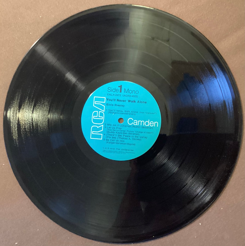 Elvis Presley on LP RCA CALX-2472: You’ll Never Walk Alone; V+/V+