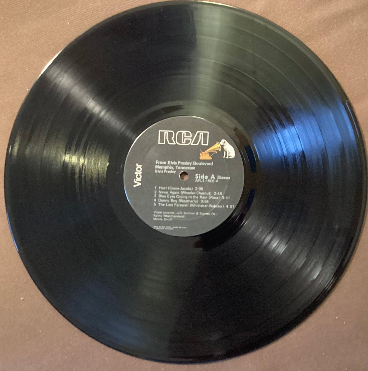 Elvis Presley on LP RCA APL1-1506: From Elvis Presley Boulevard, Memphis, Tennessee; V+/V+